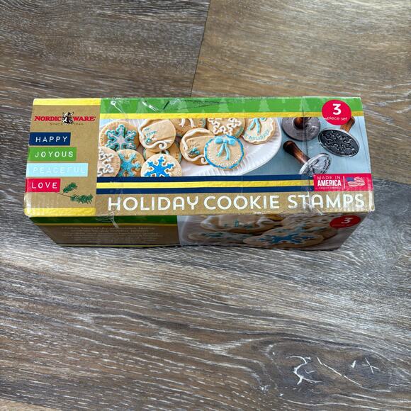 Nordic Ware Holiday Cookie Stamps USA 3 Piece Snowflake Gift Set Wreath In Box - Picture 1 of 4